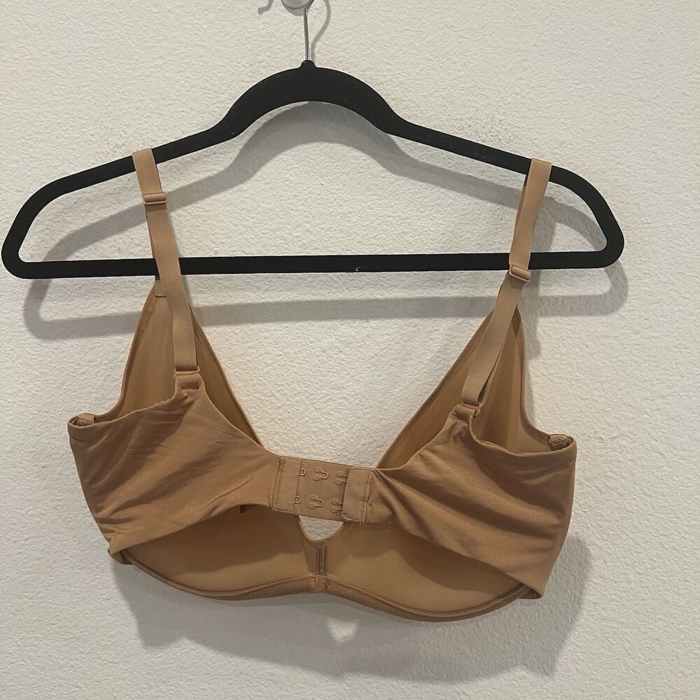 Skims No Show Molded Unlined Wired Demi Women's Bra 36DDD Tan - Picture 2 of 5